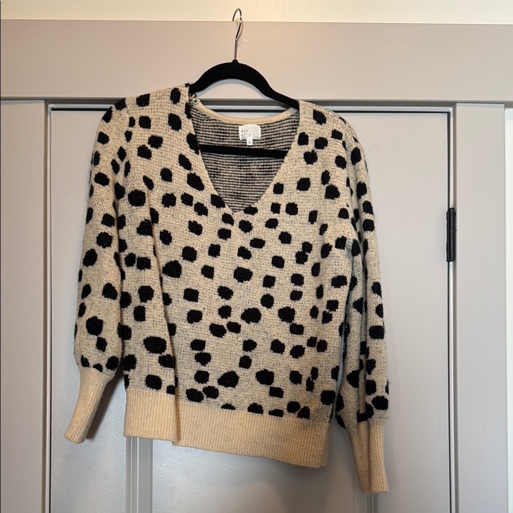 Small Zara Cream and Black V-Neck Polka Dot Sweater